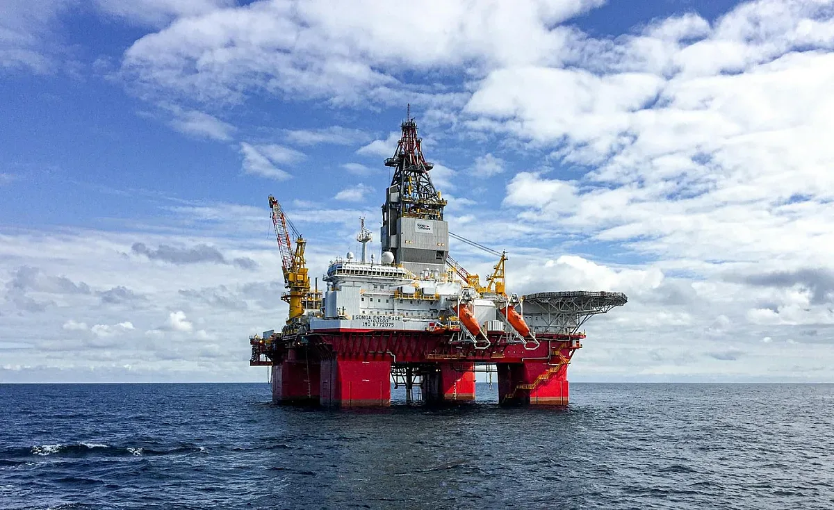 Петролът бележи нови ценови върхове