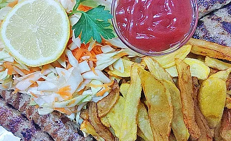 Заведения в топ курорти побъркаха хората! Защо бягат