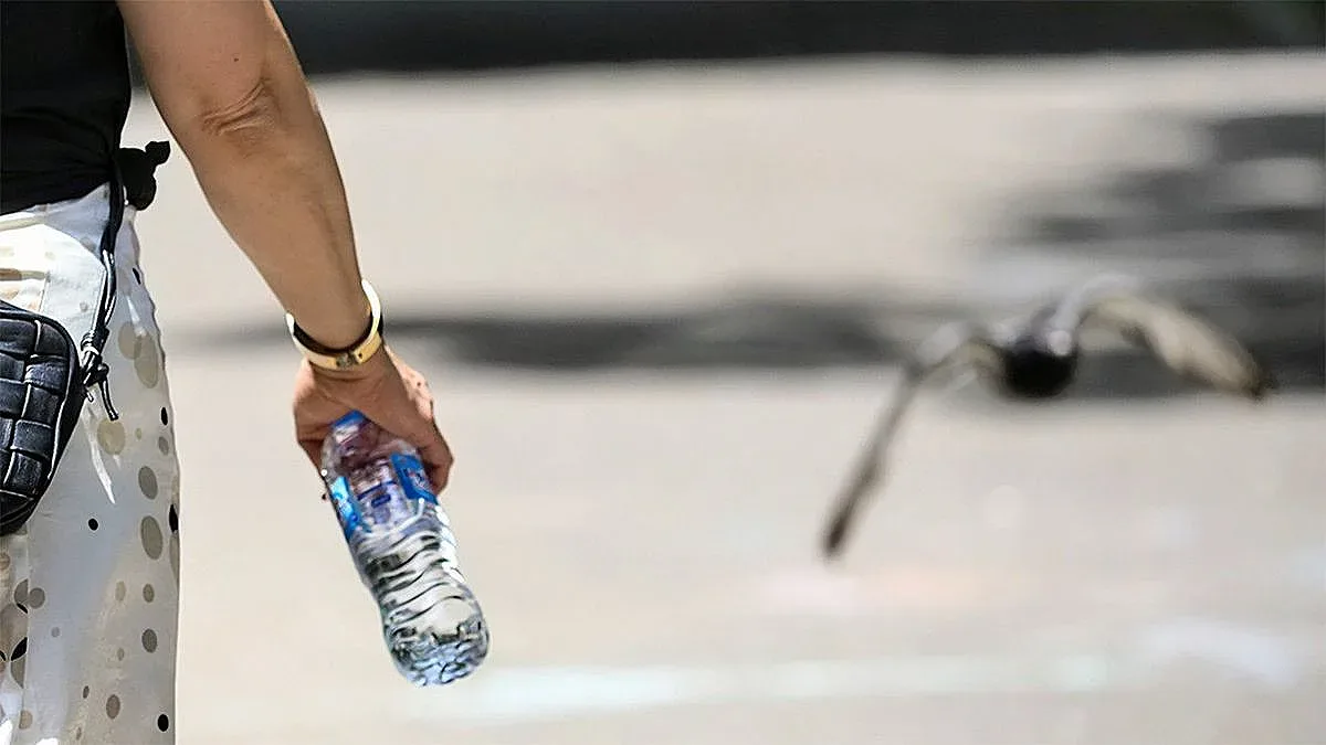 Раздават безплатна минерална вода на места в София