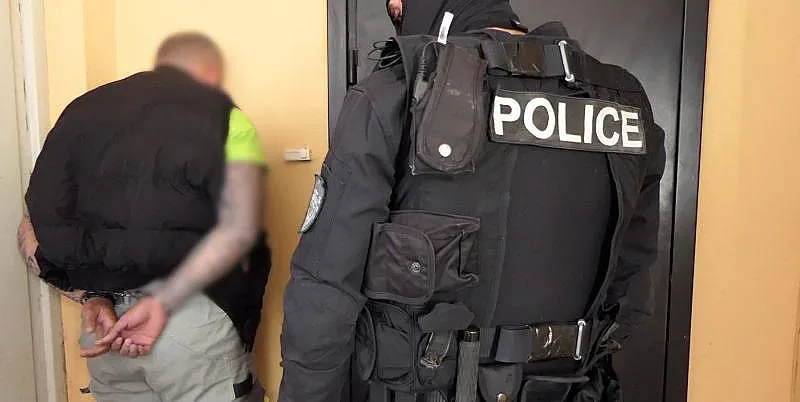 Варна изтръпна! Закопчаха дете за убийство