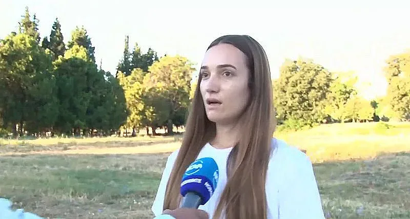 Проговори приятелка на Дебора. Какво се случва с нараненото момиче