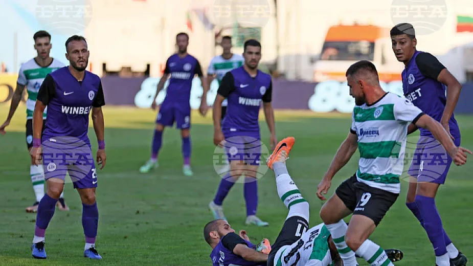 Черно море с труден успех срещу Етър