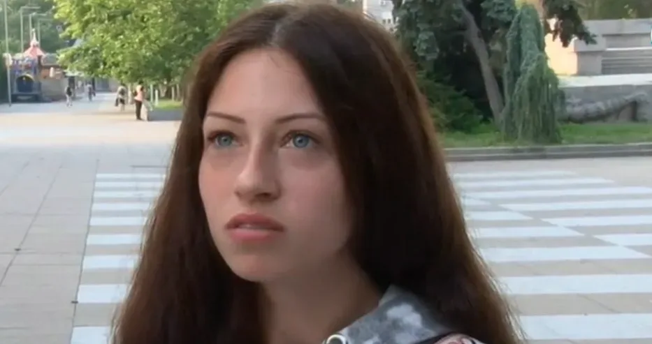 Кошмар без край! Красавица разказа за бой, заплахи и нападение с ножица