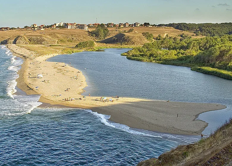 Райските кътчета на южното Черноморие! Безкрайният плаж Синеморец