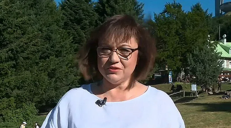 Нинова проговори от Бузлуджа, тежка оценка за парламента