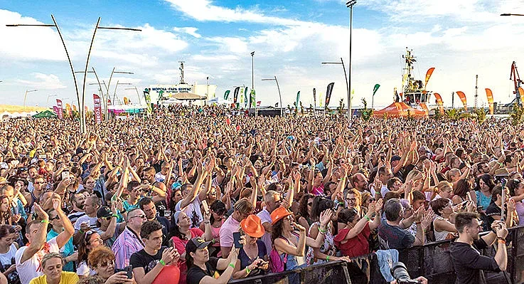 Бургас - епицентър на фестивалното лято