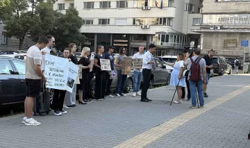 Студенти скачат срещу по-високите такси: Не сме банкомати!