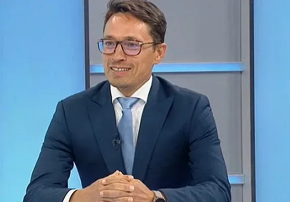 Милионер от ПП избяга от парламента! Причината