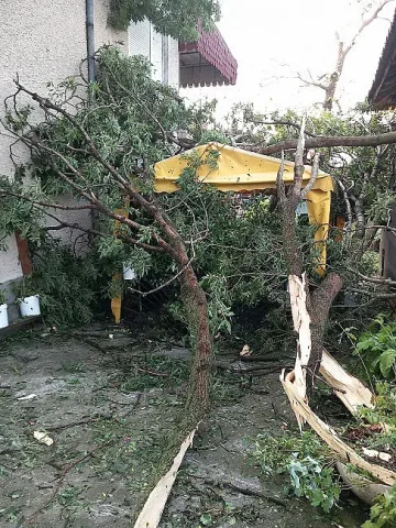 Бедствие в Кула. Почти няма сграда, която да не е пострадала