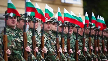 България тегли зашеметяващ заем за оръжия