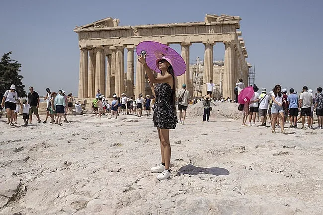 Гръцки метеоролог стресна туристите. Какво време ги чака