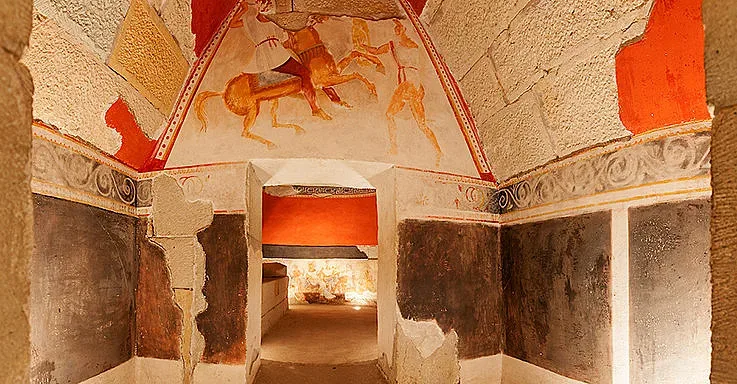 Мишки в Александровска гробница. Държавата се задейства