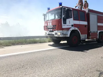 Силни пламъци на магистрала “Тракия”