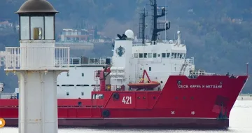 Голяма изненада! Кой гледа водата на Черно море