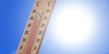 Опасното време продължава, стана ясно къде ще е най-горещо утре