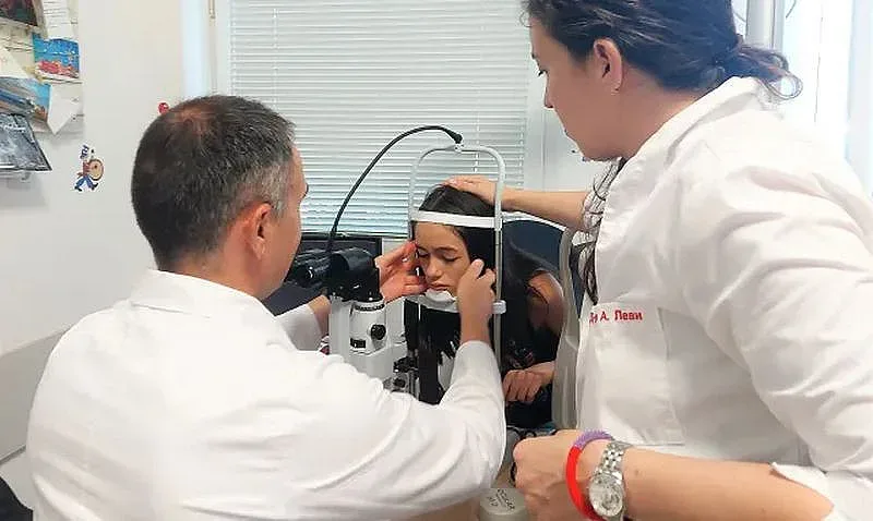 Наши очни хирурзи шашнаха колегите си, показаха високо световно ниво