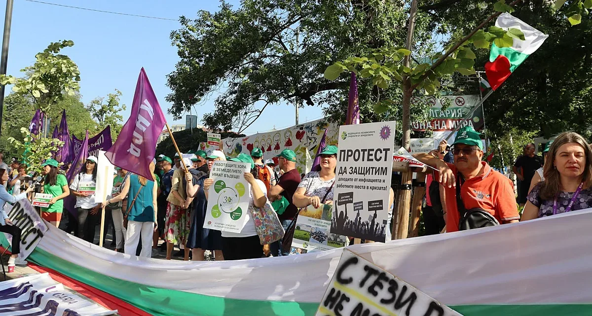Нов протест за заплати пред парламента, очакват се изненади