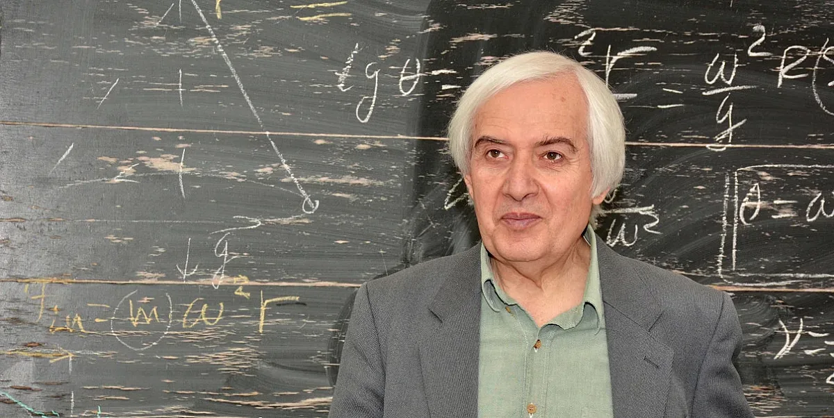 Шокираща версия за метеорита. Именит физик спомена ракета