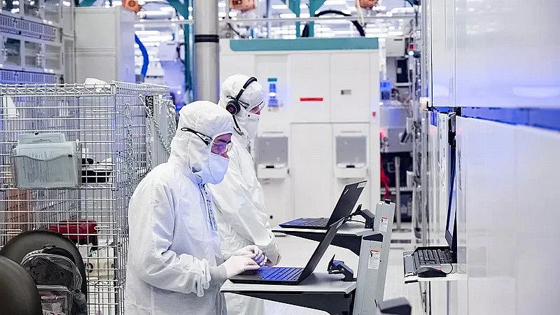 Boeing и Intel ще работят заедно за създаването на космическата микроелектроника на бъдещето