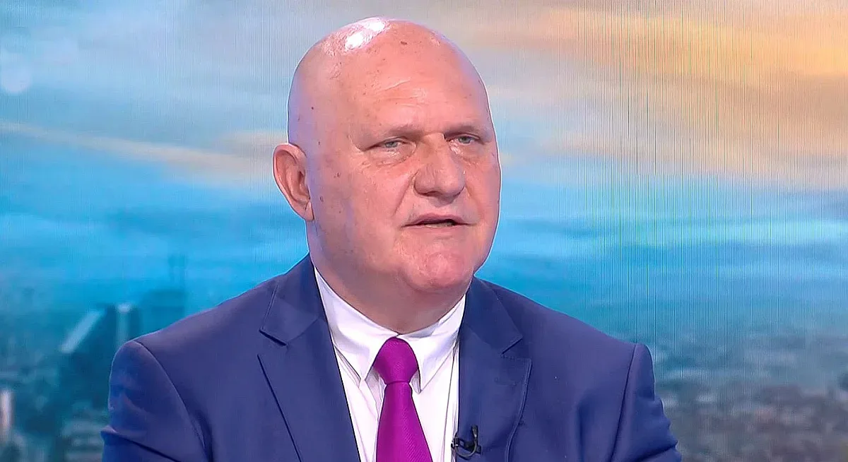 Просветният министър каза какво ще правят с лошите матури