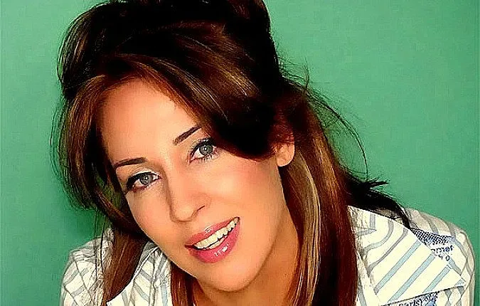 Неделя Щонова сияе на рождения си ден. Нова любов СНИМКА