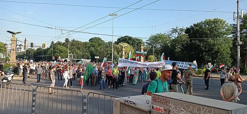 Поредно шествие зове за мир и неутралитет