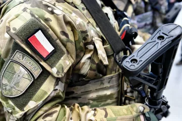 Полша се раздвижи, мести военни на границата с Беларус. Какво става?