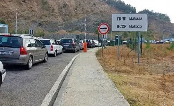 На границата стана страшно. Невиждани колони от коли