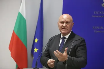 Заради катастрофата на изпитите! Променят матурите