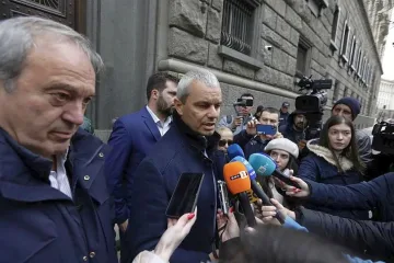 Референдумът на Възраждане влиза в парламента, борбата приключва