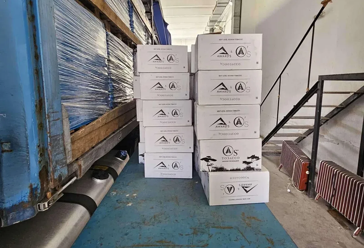 Митничари хванаха 300 кила контрабанден тютюн за наргиле