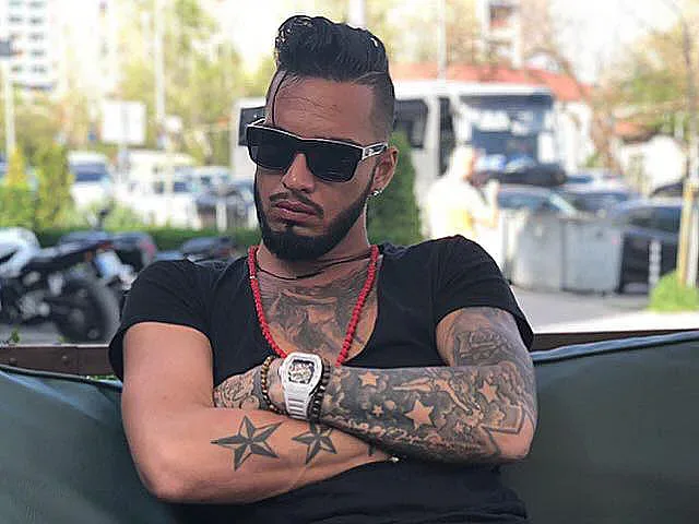 Победител във "Вип Брадър" вдигна на крак столичната полиция