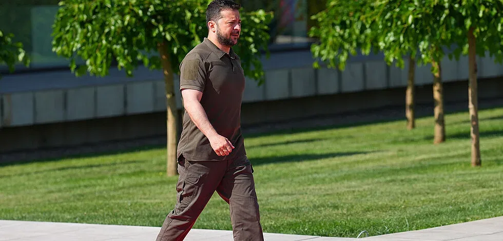 Зеленски пристигна в България