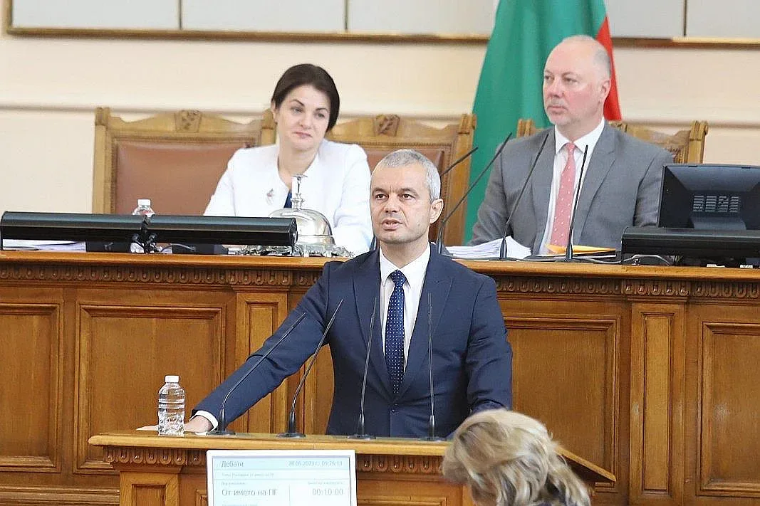 Разкритие от Костадинов, каза в парламента какво готвят за Черно море