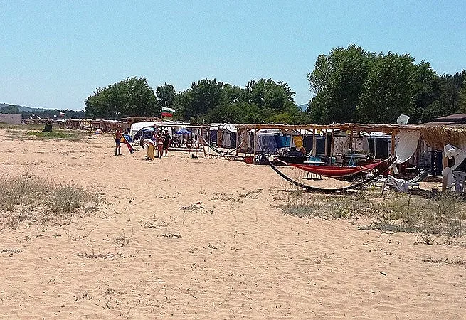 Цените на морето! Кафе и бургер на наш плаж – колкото на Халкидики СНИМКА