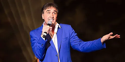 Веско Маринов зарадва любимата. Купи й втори палат СНИМКИ