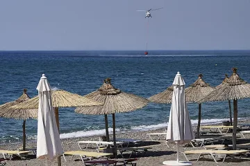 Пожар в морето! Кораб с туристи се запали в Гърция