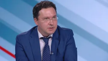 Митов закова Лена и БОЕЦ. Хвана ги в лъжа