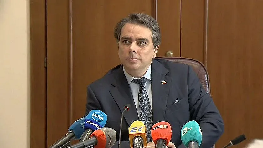 Асен Василев се похвали с бюджета, зарадва най-много пенсионерите