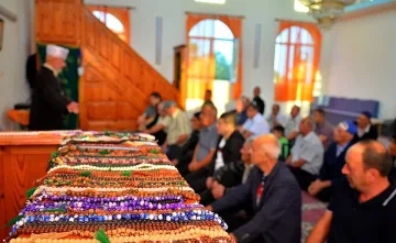 Мюсюлманите празнуват Курбан Байрам, какъв е обичаят