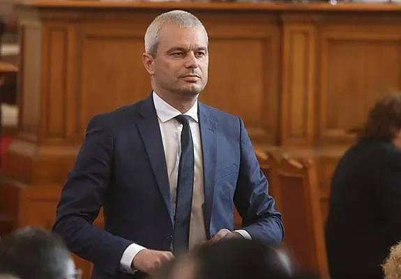 Войната гори! Костадинов с ответен удар, разкри заплахи за живота си