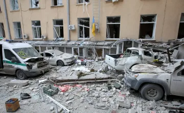Жестоки удари по украински градове, поразени са жилищни сгради