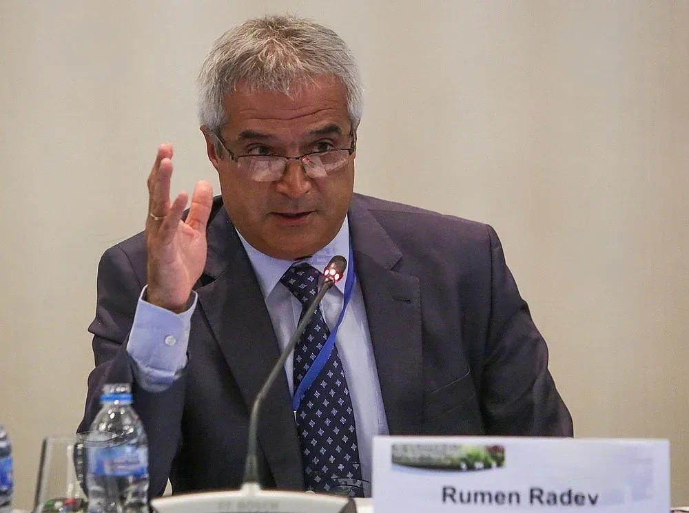 Напрежение в парламента, изслушват министър за газа