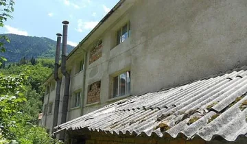 Продава се имот на място легенда. Цената ще ви смае!
