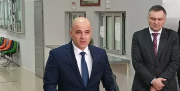 Македонският премиер изпадна в емоционална криза, ето какво призна