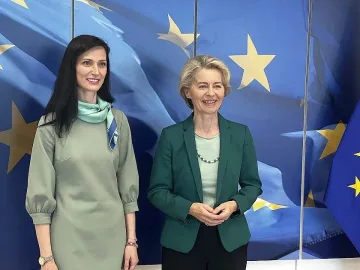 Мария Габриел сервира изненадата на ГЕРБ за еврокомисар