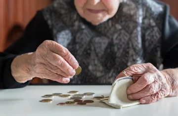 Голямата новина за пенсионерите! Министър си каза думата