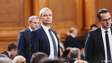 Телефонът на Костадинов звънна. Най-странното обаждане
