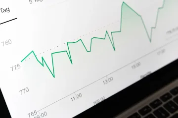 Tesla достигна над 820 млрд. долара пазарна капитализация