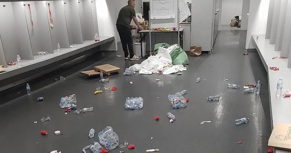 Потресохме Литва. Какво стана на чисто нов стадион СНИМКИ